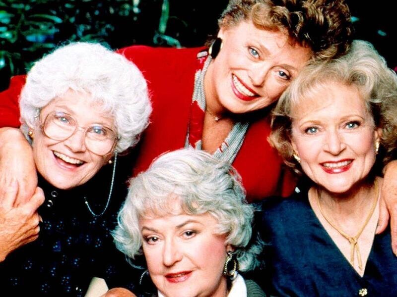 Recorte de la cubierta del libro Diferentes. Estrellas queer transnacionales y cine musical durante el franquismo