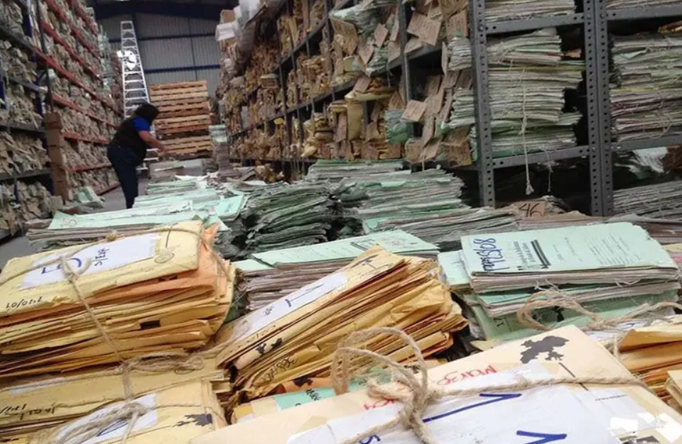 https://www.elmira.es/articulo/almeria/destruyen-mas-de-400-000-expedientes-judiciales-antiguos-en-los-archivos-de-cadiz/20190814091027160353.html