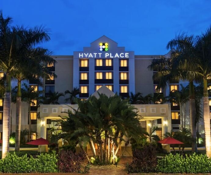 Image of outside of Tru Hotel In Dania
