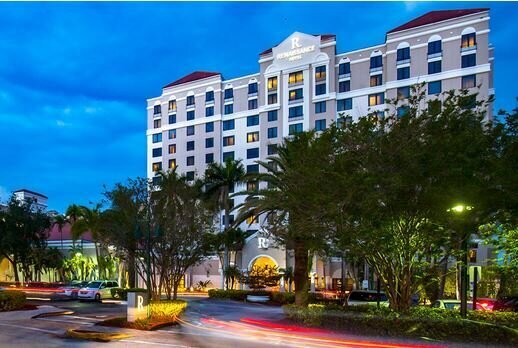 Image of outside of Tru Hotel In Dania