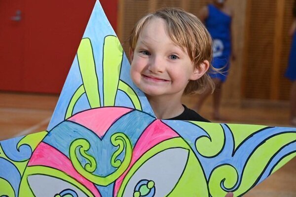 Tamariki with a Matariki whetū