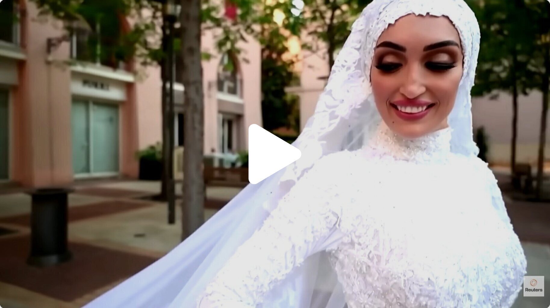 Beirut explosion rocks bride's photoshoot